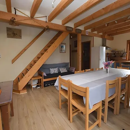 De Montagne 13 Couchages Шале *